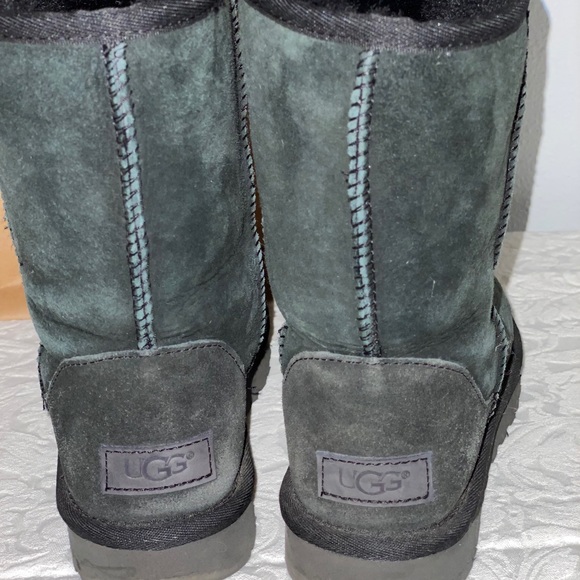 UGG Classic Short Wool lined leather Boot - Picture 4 of 4